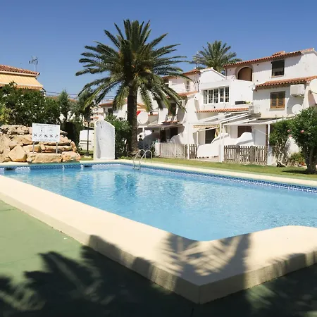 Casa Dos Piscinas Y Jardin Privado, Fibra 1 Gb Holiday home