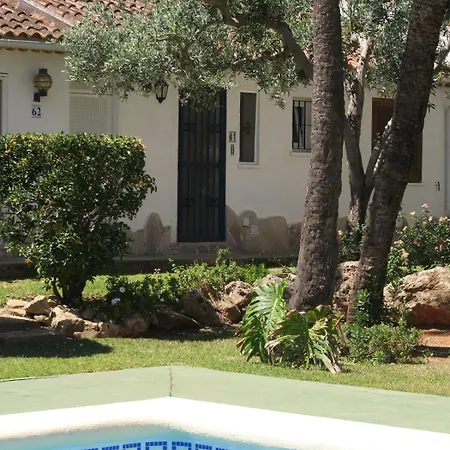 Casa Dos Piscinas Y Jardin Privado, Fibra 1 Gb Holiday home